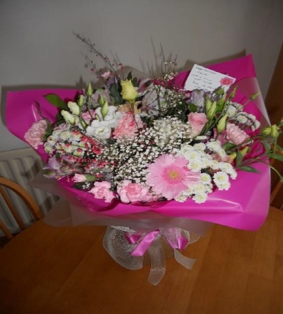 Bouquet of flowers sent to Mazine
