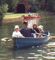 Picture of the boating lake at Wicksteed Park