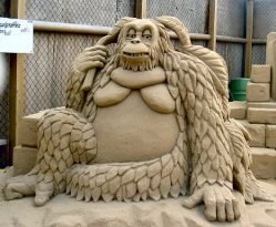 Picture of a large ape sand scupture